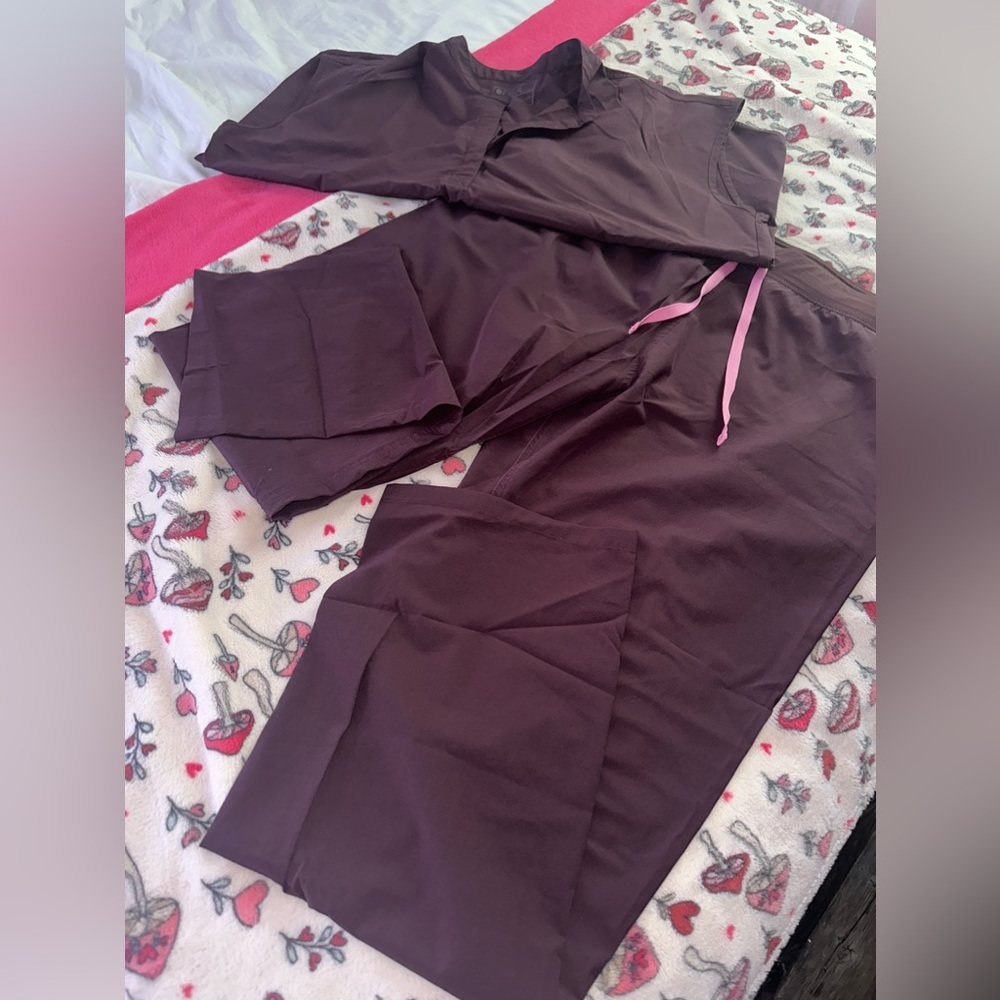 Figs Rafaela top and Livingston pants in Mocha color